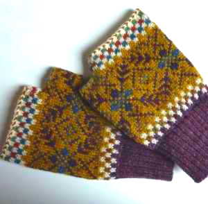 Star Flame fingerless mittens